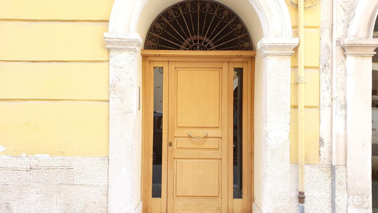 La Terrazza Tra I Tetti Studio - Bari Centro Apartment Exterior photo